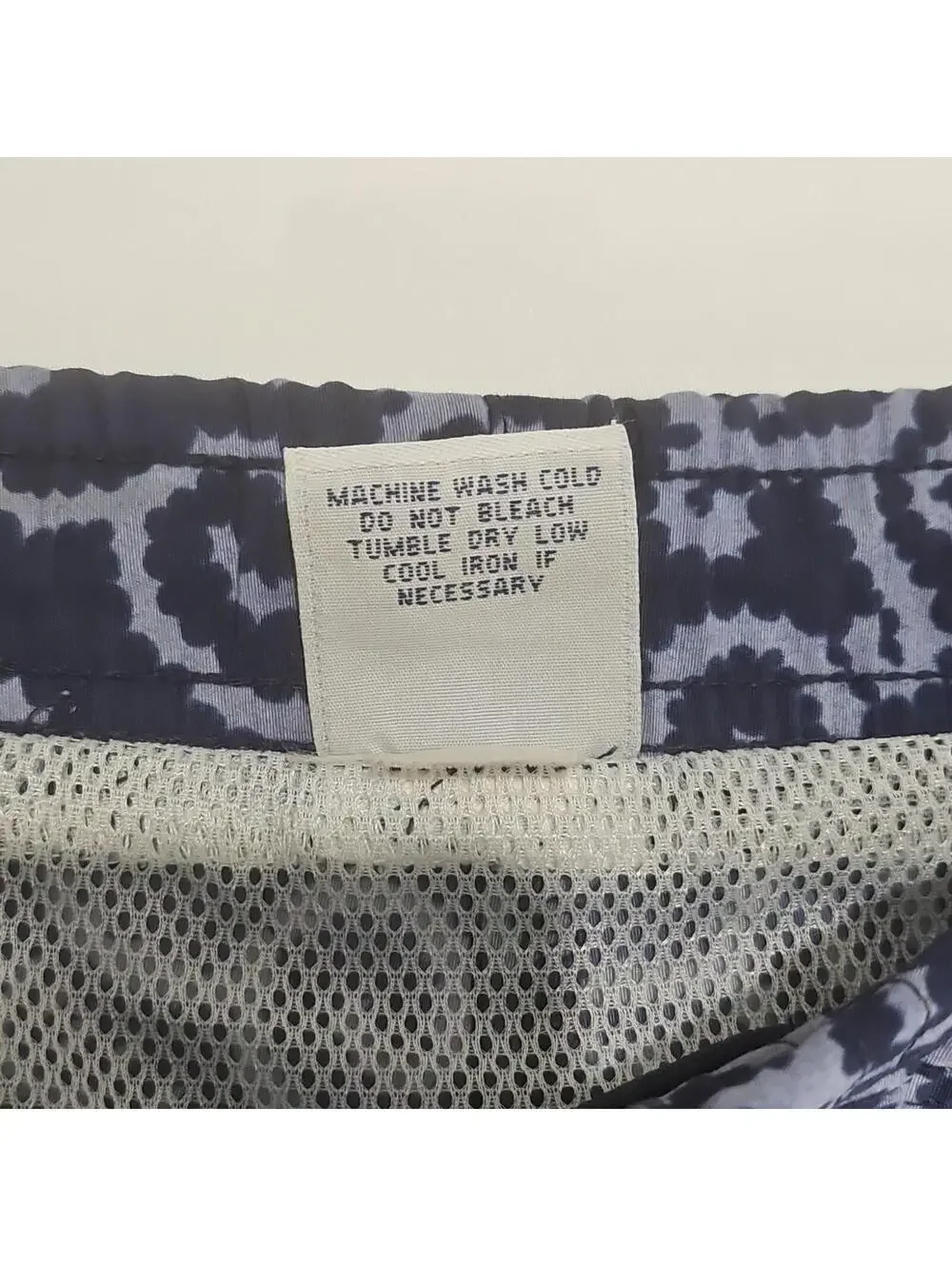Old Navy Men's Swim Trunks Size XL Blue/Orange Paisley Mesh Lined  Pockets